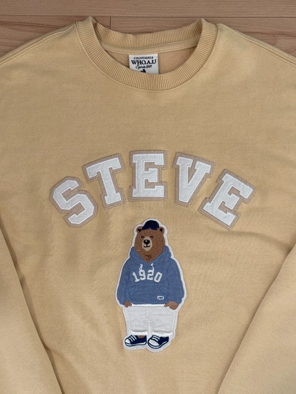 WHO.A.U California Steve Bear Embroidered Crewneck Sweatshirt Yellow M